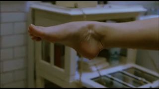 Anna Faris feet photo thumbnail