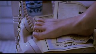 Anna Faris feet photo thumbnail