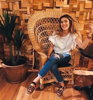 Anna Ferrer Padilla feet photo 20