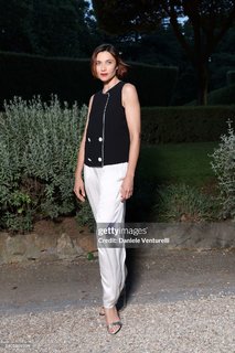 Anna Foglietta feet photo 7