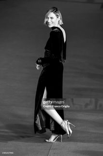 Anna Foglietta feet photo 3