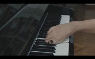 Anna Foglietta feet photo 6