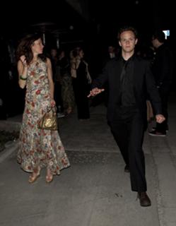 Anna Friel feet photo thumbnail