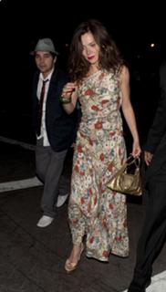 Anna Friel feet photo thumbnail