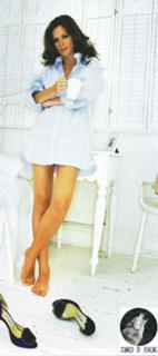 Anna Friel feet photo thumbnail