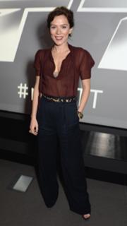 Anna Friel feet photo thumbnail