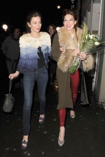 Anna Friel feet photo thumbnail