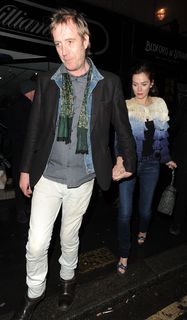 Anna Friel feet photo thumbnail