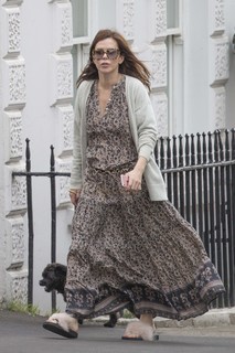 Anna Friel feet photo thumbnail