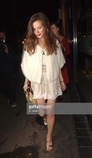 Anna Friel feet photo thumbnail
