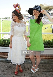 Anna Friel feet photo thumbnail