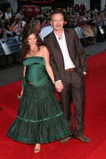 Anna Friel feet photo thumbnail