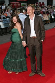 Anna Friel feet photo thumbnail