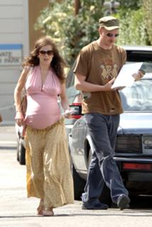 Anna Friel feet photo thumbnail