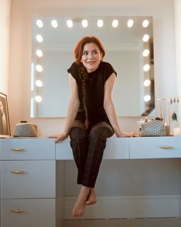 Anna Friel feet photo thumbnail