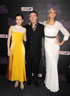 Anna Friel feet photo thumbnail