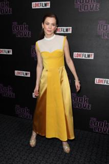 Anna Friel feet photo thumbnail