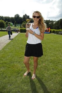 Anna Guzik feet photo 14