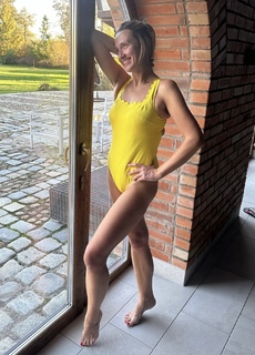 Anna Gzyra feet photo 1