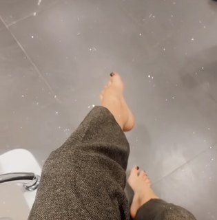 Anna Gzyra feet photo 1