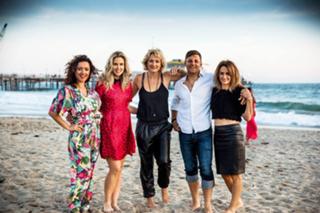 Anna Hutchison feet photo thumbnail