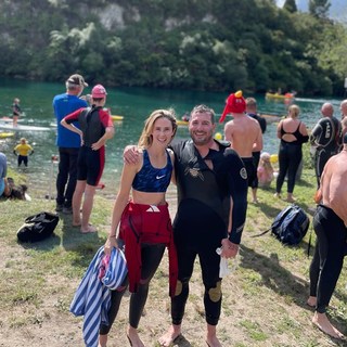 Anna Hutchison feet photo thumbnail