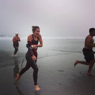 Anna Hutchison feet photo thumbnail