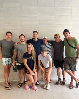 Anna Hutchison feet photo thumbnail