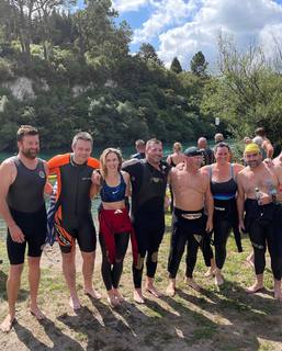 Anna Hutchison feet photo thumbnail