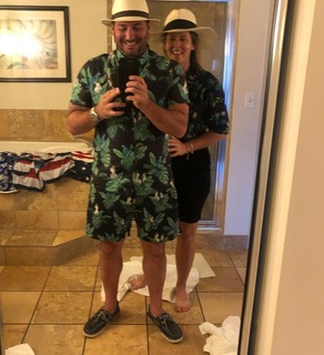 Anna Hutchison feet photo thumbnail