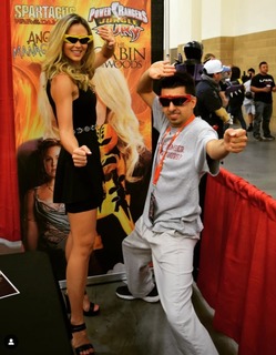 Anna Hutchison feet photo thumbnail