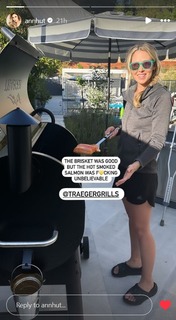 Anna Hutchison feet photo thumbnail