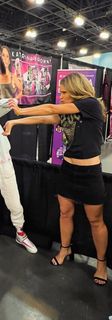 Anna Hutchison feet photo 2