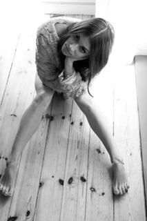 Anna Julia Kapfelsperger feet photo 11