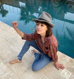 Anna Julia Kapfelsperger feet photo 2