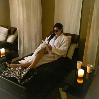 Anna Kachikyan feet photo thumbnail