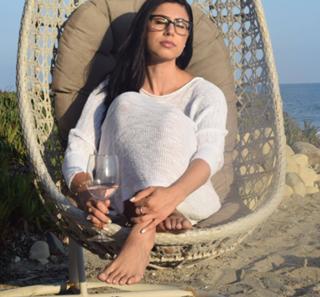 Anna Kachikyan feet photo thumbnail