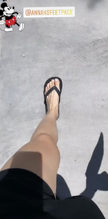 Anna Kachikyan feet photo thumbnail