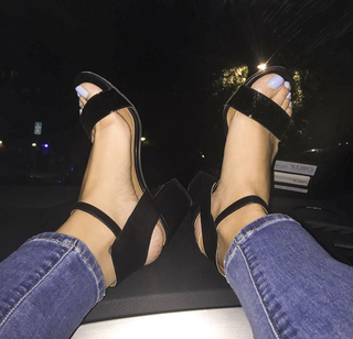 Anna Kachikyan feet photo thumbnail