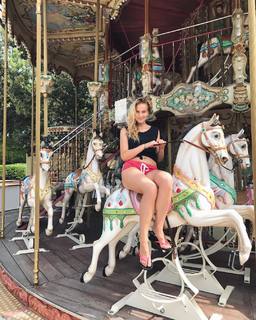 Anna Kaderávková feet photo 20