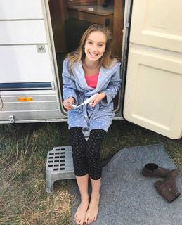 Anna Kaderávková feet photo 8
