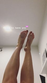 Anna Kaderávková feet photo 5