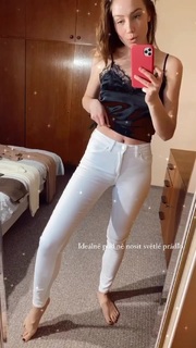 Anna Kaderávková feet photo 11