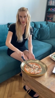 Anna Kaderávková feet photo 16