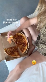 Anna Kaderávková feet photo 12