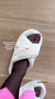 Anna Kaderávková feet photo 16