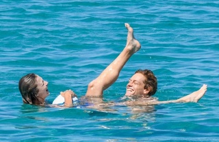 Anna Kalinskaya feet photo thumbnail