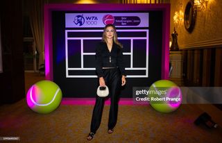 Anna Kalinskaya feet photo thumbnail