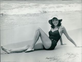 Anna Karina feet photo 18