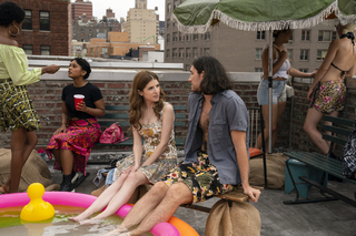 Anna Kendrick feet photo thumbnail